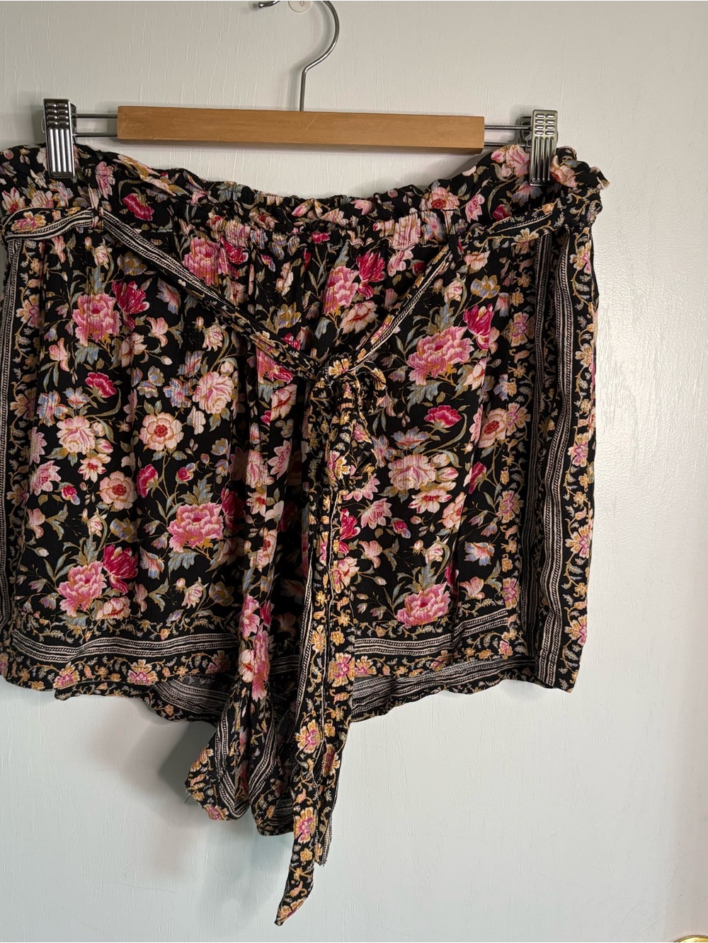 American Eagle Sz XL Floral Shorts Tie Belt Elastic Waist Boho Festival Hippie